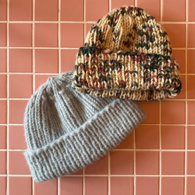 Benny Beanie Chunky i håndfarvet uld garn