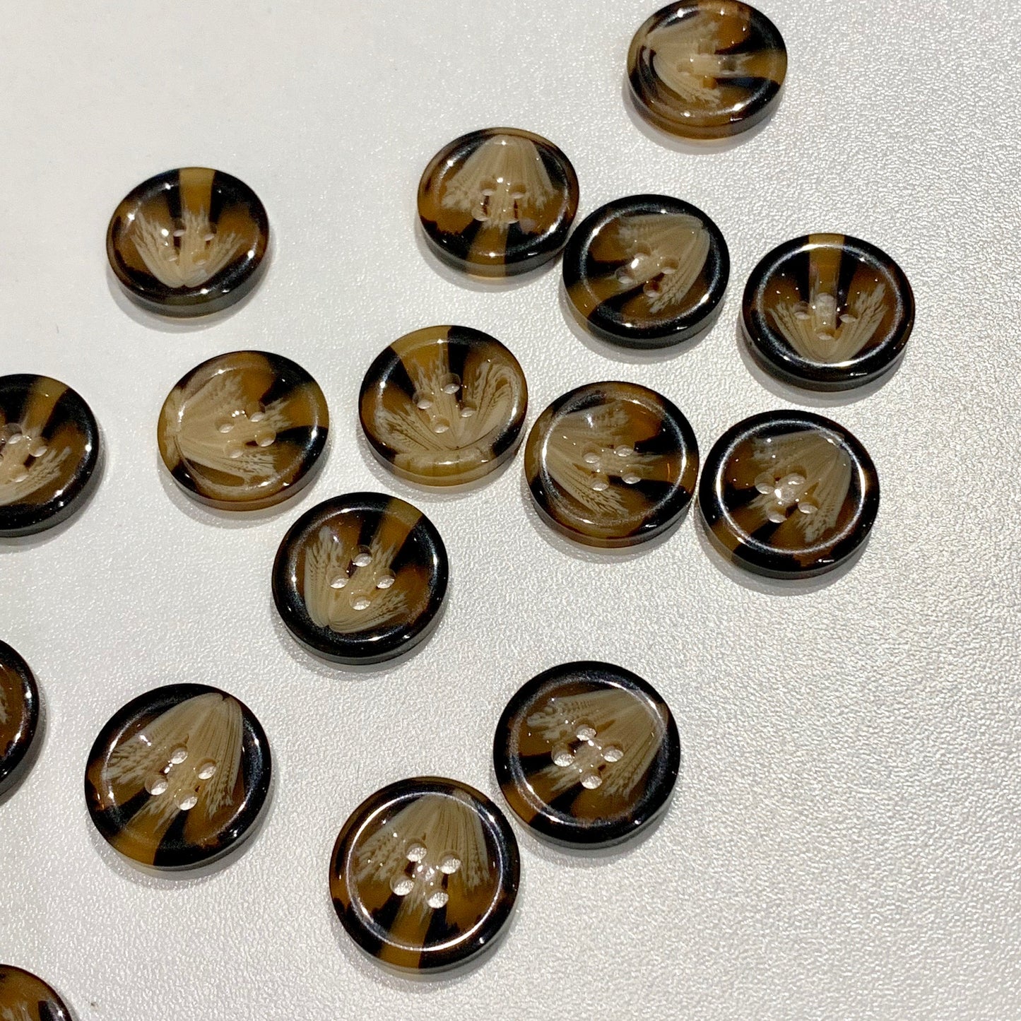 Brun mix knap 18 mm