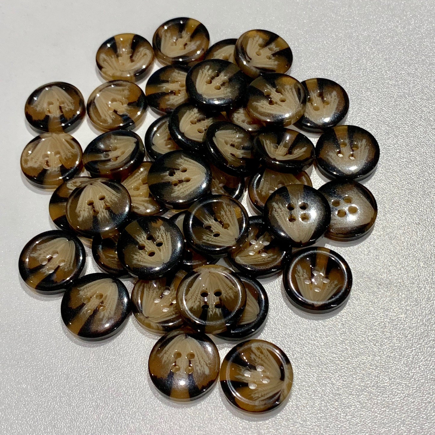 Brun mix knap 18 mm