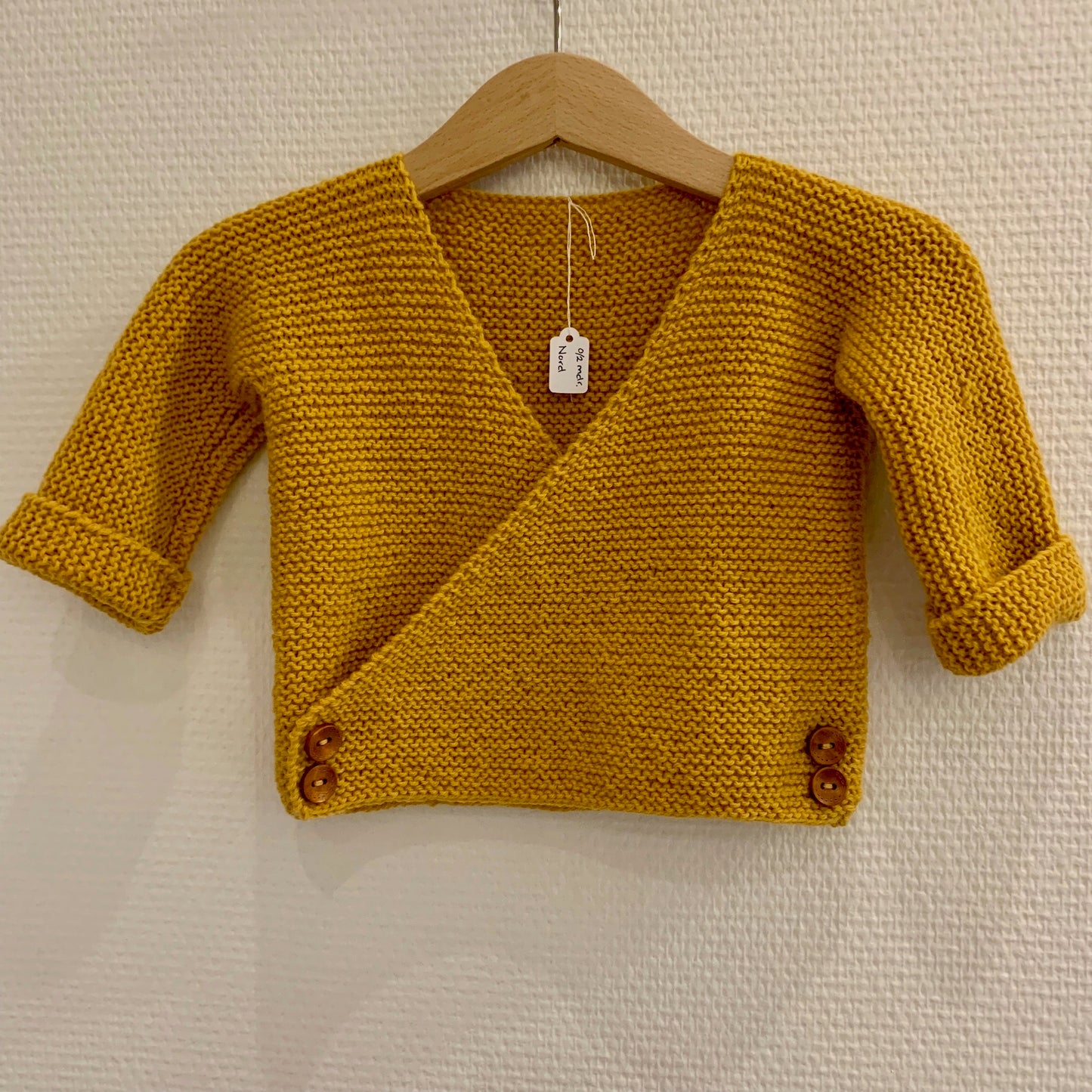Borch Baby Cardigan slå-om udgave Opskrift