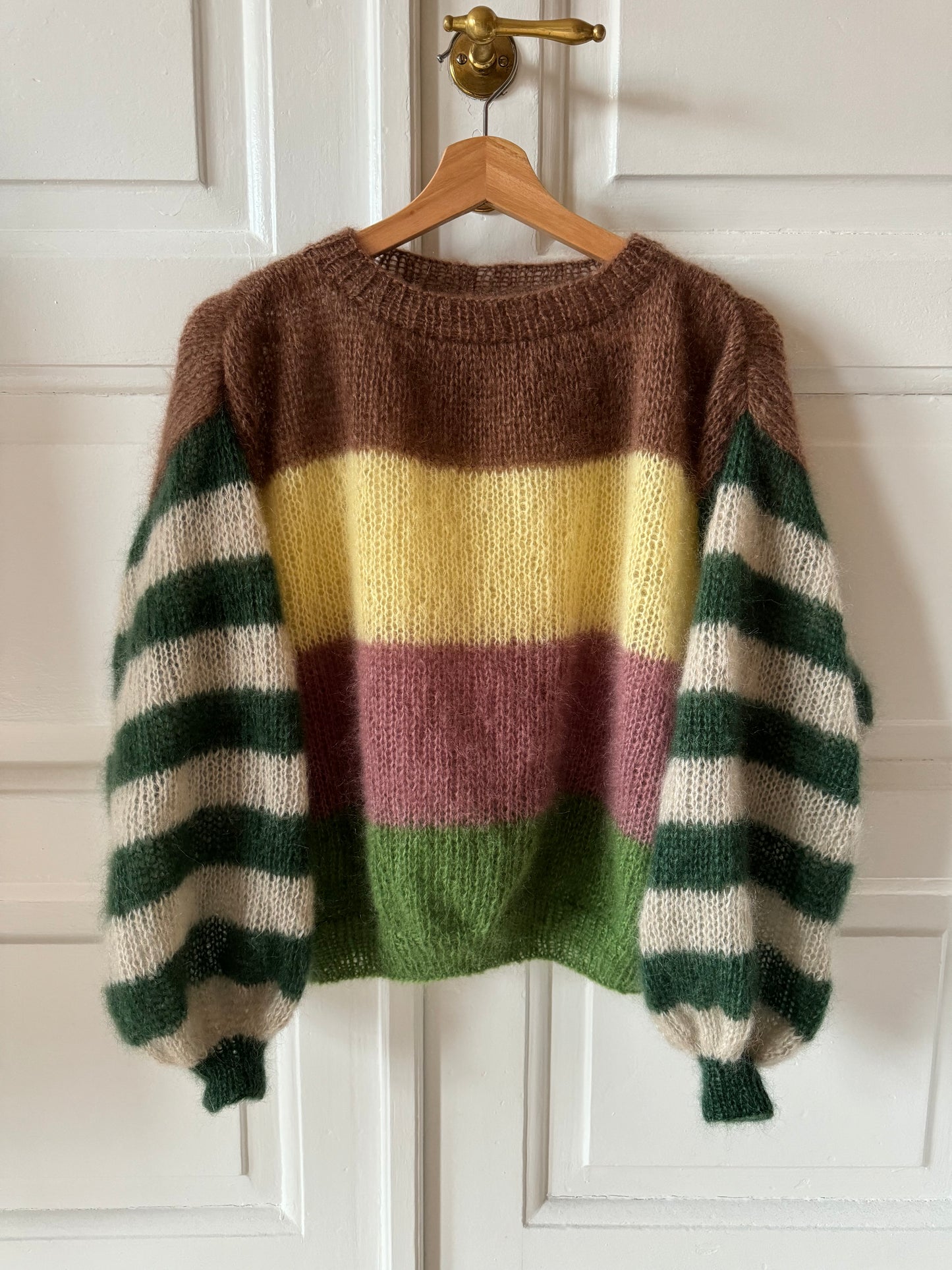 Fantasy Sweater str. S/M