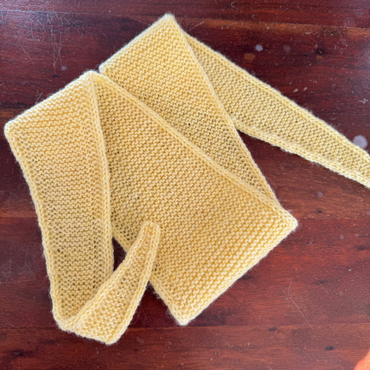 Lille tørklæde i gul